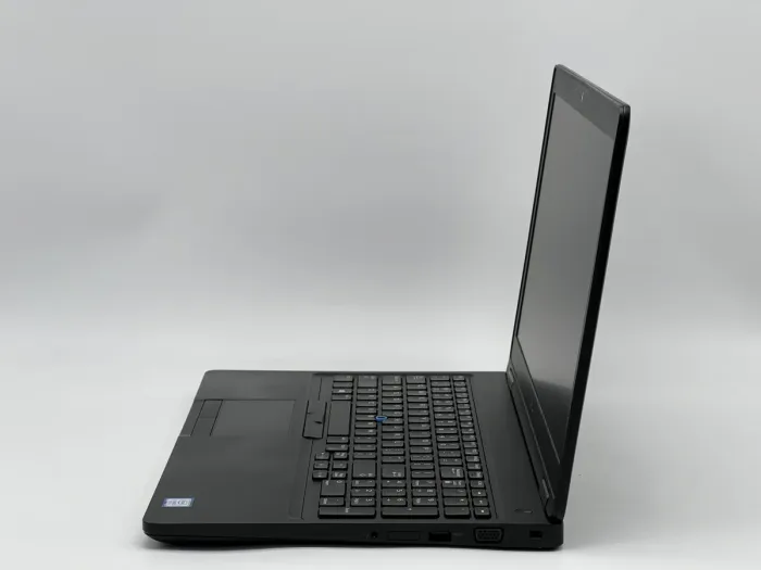 Ноутбук Dell Latitude 5590, i5-7300U, 8 GB, 120 GB, Intel HD Graphics 620, 1366x768, TN [SH26061039] БУ - зображення 3