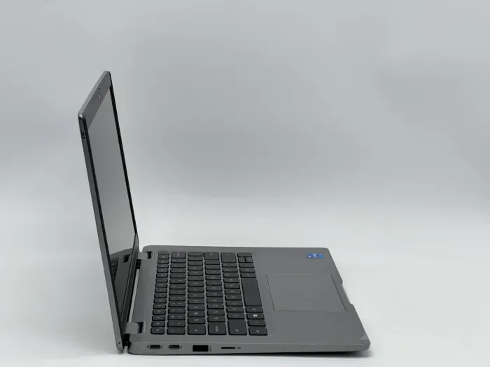 Ноутбук Dell Latitude 5320, i5-1145G7, 16 GB, 240 GB, Intel Iris Xe, 1920x1080, IPS [SH2604616] БУ - зображення 2