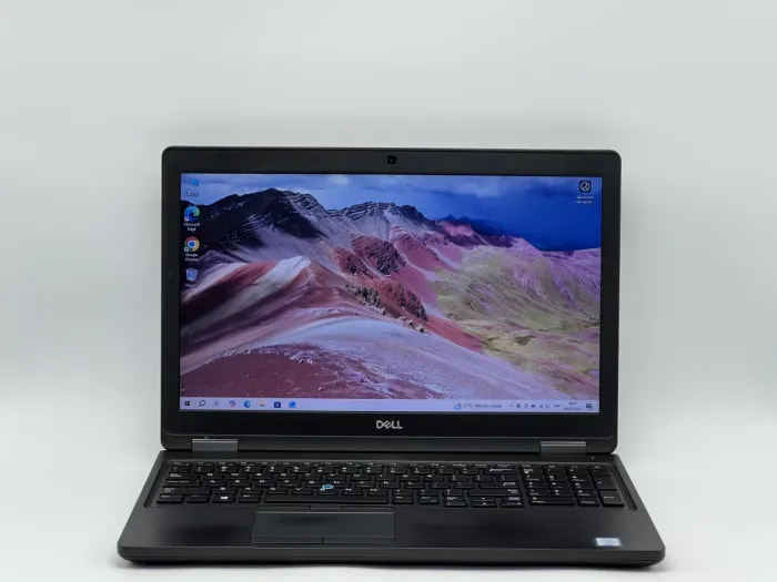Ноутбук Dell Latitude 5590, i5-7300U, 8 GB, 120 GB, Intel HD Graphics 620, 1366x768, TN [SH26051089] БУ - зображення 1
