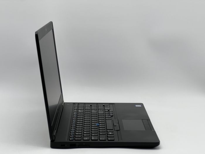 Ноутбук Dell Latitude 5590, i5-7300U, 8 GB, 120 GB, Intel HD Graphics 620, 1366x768, TN [SH2605896] БУ - изображение 2
