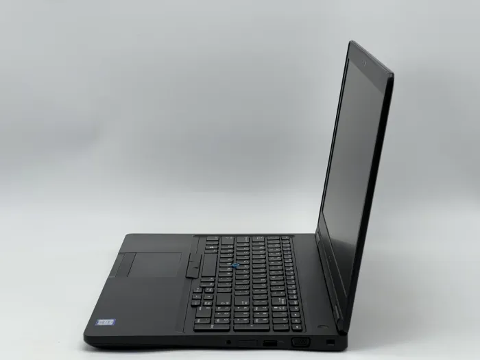 Ноутбук Dell Latitude 5590, i5-7300U, 8 GB, 120 GB, Intel HD Graphics 620, 1366x768, TN [SH26061032] БУ - изображение 3