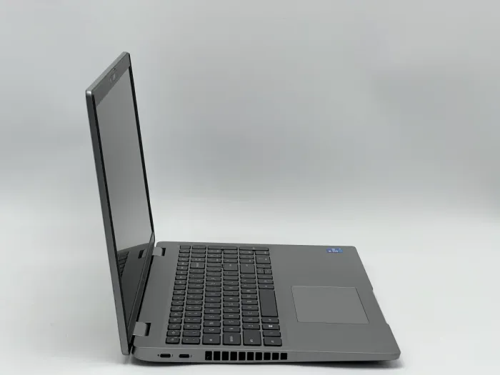 Ноутбук Dell Latitude 5520, i5-1145G7, 16 GB, 240 GB, Intel Iris Xe Graphics, 1920x1080, IPS [SH25121543] БУ - зображення 2