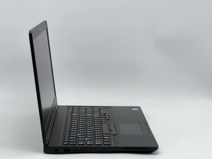 Ноутбук Dell Latitude 5580, i5-6440HQ, 16 GB, 120 GB, NVIDIA GeForce 940 MX, 1366x768, TN [SH26061608] БУ - зображення 2