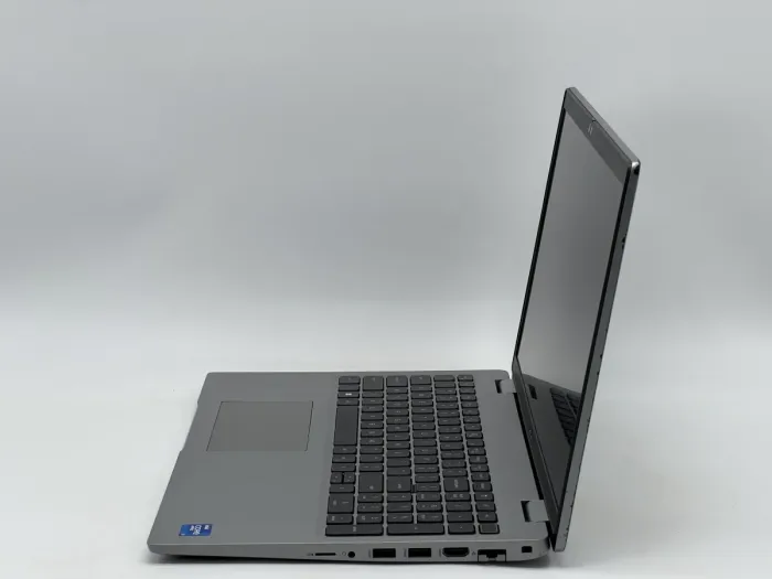 Ноутбук Dell Latitude 5520, i7-1185G7, 16 GB, 240 GB, Intel Iris Xe Graphics, 1920x1080, IPS [SH2608373] БУ - изображение 3