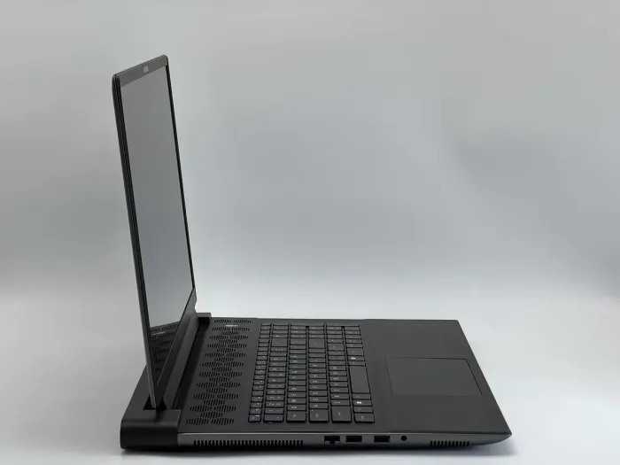 Ноутбук Dell Alienware m18 r1, i7-13700HX, 32 GB, 2048 GB, NVIDIA GeForce RTX 4070, 1920x1200, IPS [IS2511175] БУ - зображення 2