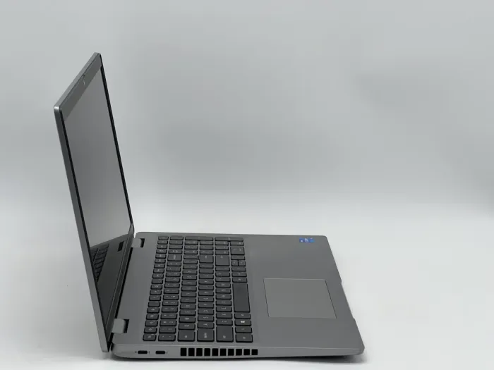 Ноутбук Dell Latitude 5520, i5-1145G7, 16 GB, 240 GB, Intel Iris Xe Graphics, 1920x1080, IPS [SH2605211] БУ - зображення 2