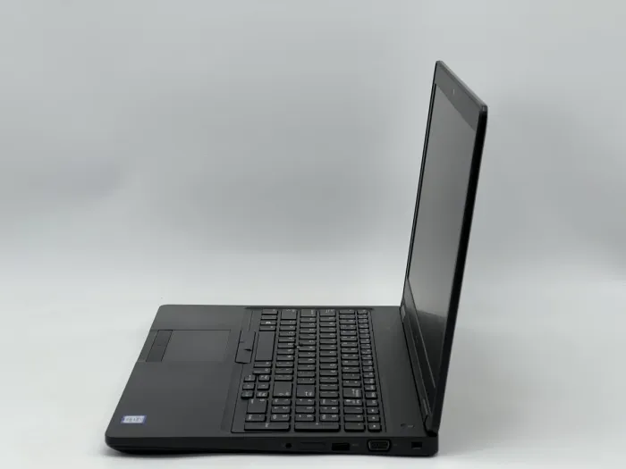 Ноутбук Dell Latitude 5590, i5-7300U, 8 GB, 120 GB, Intel HD Graphics 620, 1366x768, TN [SH2605909] БУ - зображення 3