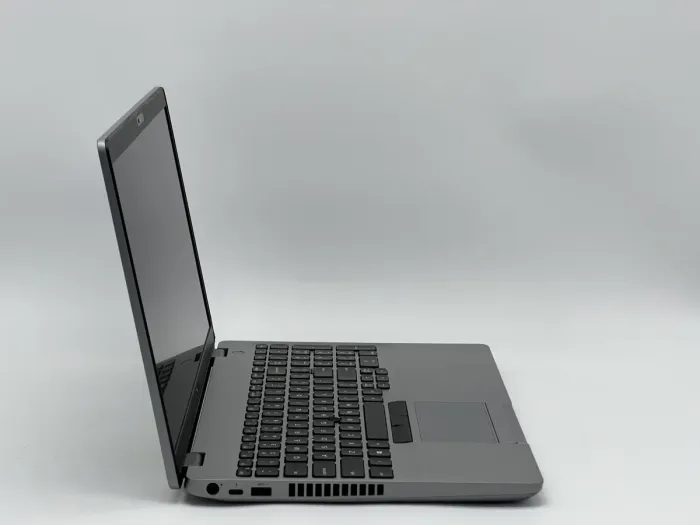 Ноутбук Dell Latitude 5511, i7-10850H, 8 GB, 240 GB, Intel UHD Graphics, 1920x1080, IPS [SH2603692] БУ - зображення 2