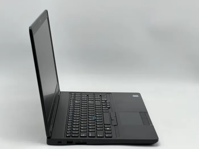 Ноутбук Dell Latitude 5590, i5-7300U, 8 GB, 120 GB, Intel HD Graphics 620, 1366x768, TN [SH2605882] БУ - зображення 2