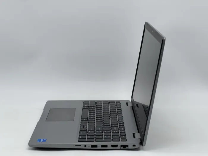 Ноутбук Dell Latitude 5540, i5-1350P, 16 GB, 240 GB, Intel UHD Graphics, 1920x1080, IPS [SH26061618] БУ - зображення 3