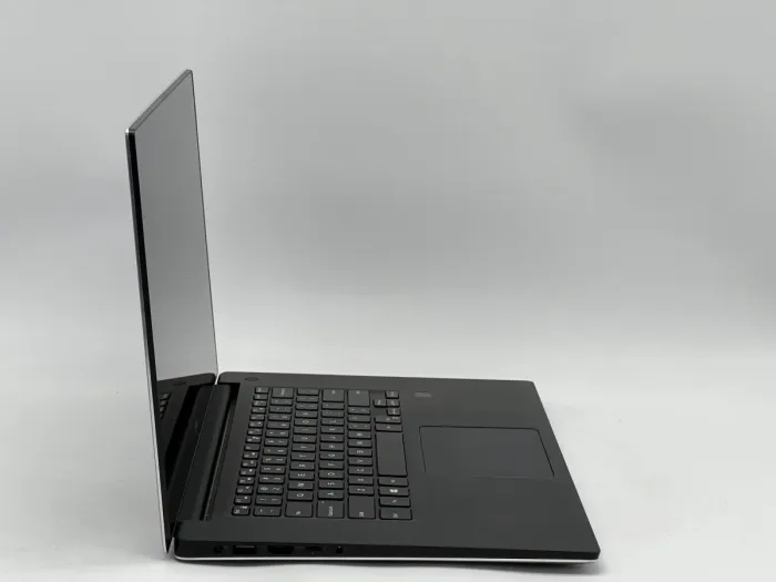 Ноутбук Dell XPS 15 9560, i7-7700HQ, 16 GB, 480 GB, NVIDIA GeForce GTX 1050, 3840x2160, IPS [SH26051060] БУ - зображення 2