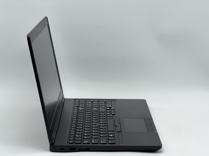 Ноутбук Dell Latitude 5590, i5-7300U, 8 GB, 120 GB, Intel HD Graphics 620, 1366x768, TN [SH26061020] БУ - изображение 2