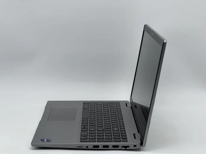 Ноутбук Dell Latitude 5530, Intel Core i7-1270P, 16 GB, 240 GB, Intel® Iris® Xe Graphics eligible, 1920x1080, IPS [SH2604644] БУ - зображення 3