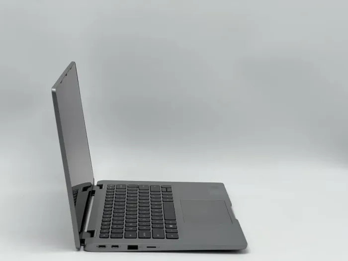 Ноутбук Dell Latitude 5330 2 in 1, i5-1245U, 16 GB, 240 GB, Intel Iris Xe Graphics, 1920x1080, IPS [SH26051104] БУ - зображення 2