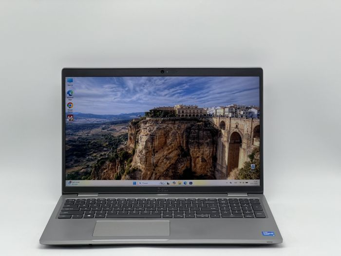Ноутбук Dell Latitude 5520, i5-1145G7, 16 GB, 240 GB, Intel Iris Xe Graphics, 1920x1080, IPS [SH2601255] БУ - зображення 1