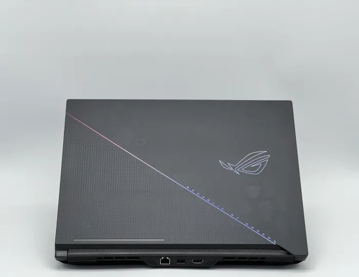 Ноутбук Asus ROG Zephyrus Duo GX650PY, AMD Ryzen 9 7945HX, 32 GB, 960 GB, NVIDIA GeForce RTX 4090, 2560 x 1600, OLED [SH26031123] БУ - зображення 5