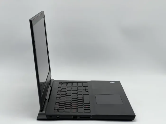 Ноутбук Dell Inspiron Gaming 15 7567, i5-7300HQ, 16 GB, 960 GB, NVIDIA GeForce GTX 1050, 1920x1080, IPS [SH26031212] БУ - зображення 2