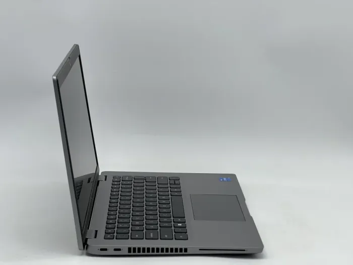 Ноутбук Dell Latitude 5430, i5-1245U, 16 GB, 240 GB, Intel Iris Xe Graphics, 1920x1080, IPS [SH2607027] БУ - зображення 2