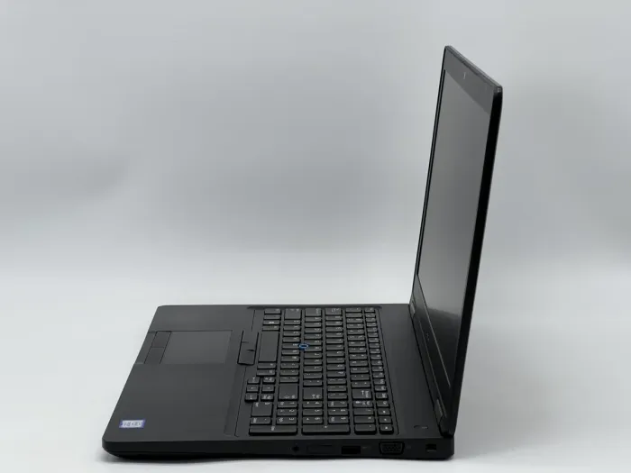 Ноутбук Dell Latitude 5590, i5-7300U, 8 GB, 120 GB, Intel HD Graphics 620, 1366x768, TN [SH26061009] БУ - изображение 3
