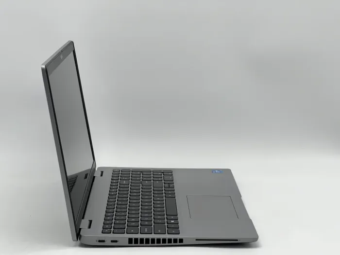 Ноутбук Dell Latitude 5520, i5-1145G7, 16 GB, 240 GB, Intel Iris Xe Graphics, 1920x1080, IPS [SH26051027] БУ - зображення 2