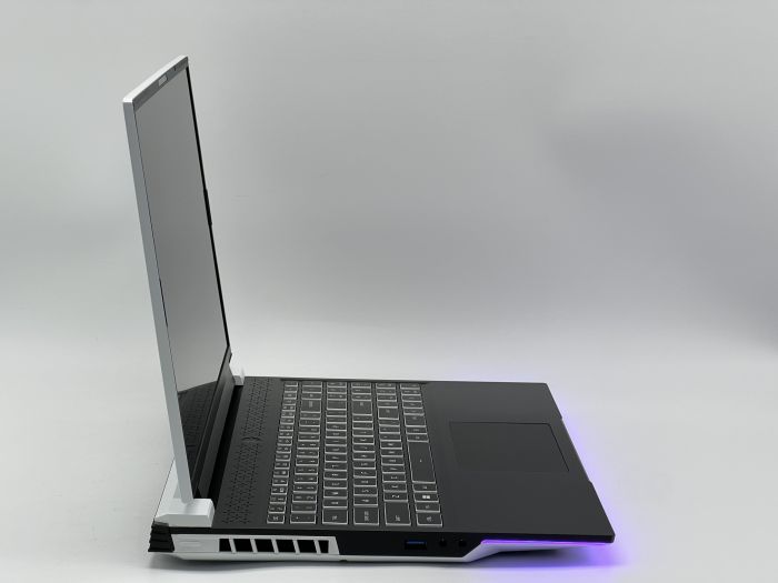 Ноутбук Eluktronics PROMETHEUS XVI G2, i7-13700HX, 32 GB, 2048 GB, NVIDIA GeForce RTX 4080, 2560x1600, IPS [SH2601105] БУ - изображение 2