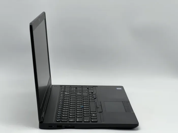 Ноутбук Dell Latitude 5590, i5-7300U, 8 GB, 120 GB, Intel HD Graphics 620, 1366x768, TN [SH2605887] БУ - зображення 2