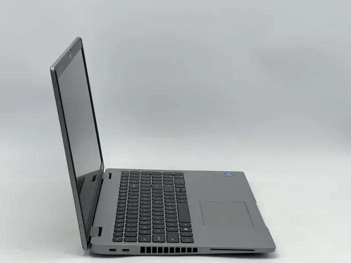 Ноутбук Dell Latitude 5520, i5-1145G7, 16 GB, 240 GB, Intel Iris Xe Graphics, 1920x1080, IPS [SH26041131] БУ - зображення 2