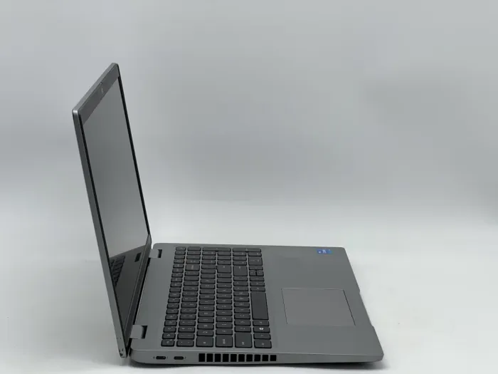 Ноутбук Dell Latitude 5520, i5-1135G7, 16 GB, 240 GB, Intel Iris Xe Graphics, 1920x1080, IPS [SH26071142] БУ - изображение 2