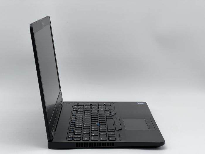 Ноутбук Dell Latitude E5570, i3-6100U, 8 GB, 240 GB, Intel HD 520, 1366x768, TN [SH2603713] БУ - изображение 2