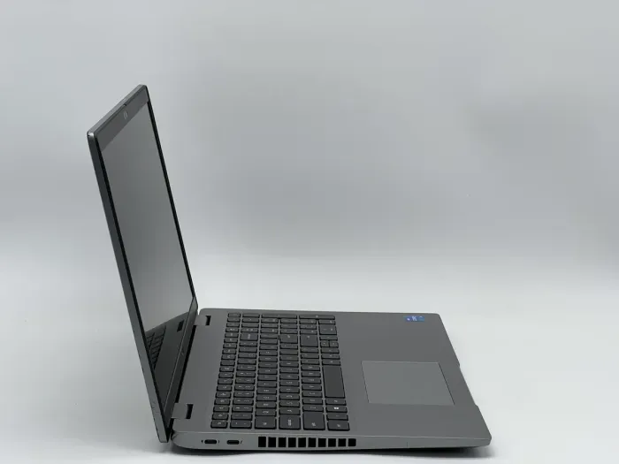 Ноутбук Dell Latitude 5520, i5-1135G7, 16 GB, 240 GB, Intel Iris Xe Graphics, 1920x1080, IPS [SH26021553] БУ - зображення 2