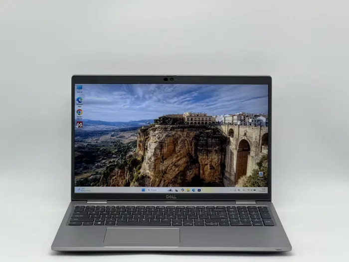 Ноутбук Dell Latitude 5520, i5-1145G7, 16 GB, 240 GB, Intel Iris Xe Graphics, 1920x1080, IPS [SH25121327] БУ - зображення 1