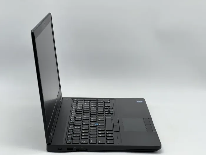 Ноутбук Dell Latitude 5590, i5-7300U, 8 GB, 120 GB, Intel HD Graphics 620, 1366x768, TN [SH26061009] БУ - изображение 2