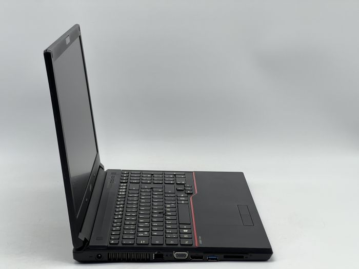 Ноутбук Fujitsu LifeBook E556, i5-6300U, 8 GB, 120 GB, Intel HD Graphics 520, 1366x768, TN [DV2608226] БУ - изображение 2
