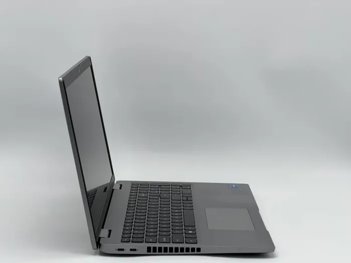 Ноутбук Dell Latitude 5520, i5-1135G7, 16 GB, 240 GB, Intel Iris Xe Graphics, 1920x1080, IPS [SH26031337] БУ - зображення 2