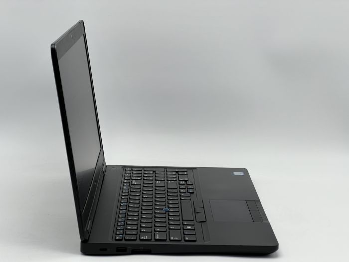 Ноутбук Dell Latitude 5590, i5-7300U, 8 GB, 120 GB, Intel HD Graphics 620, 1366x768, TN [SH26061019] БУ - изображение 2