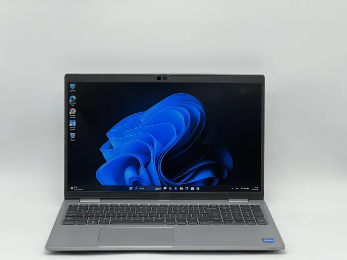 Ноутбук Dell Latitude 5520, i5-1145G7, 16 GB, 240 GB, Intel Iris Xe Graphics, 1920x1080, IPS [SH26041131] БУ - зображення 1